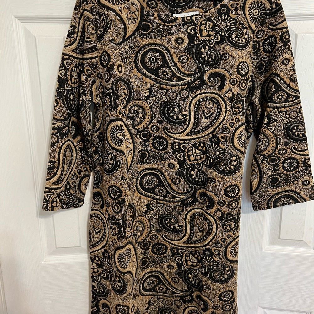 Dress- can wear with leggings. Beautiful heavy material.  Never worn.